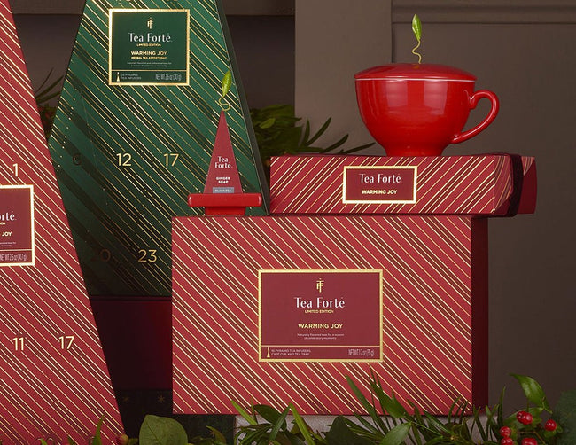 カフェカップの期間限定ルビーレッド色でクリスマスティーギフト