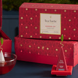 冬季限定紅茶やハーブティー、白茶のティーバッグアソートギフト箱とティーカップ、ティートレイ